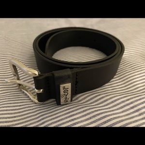 Levi’s 28” Belt